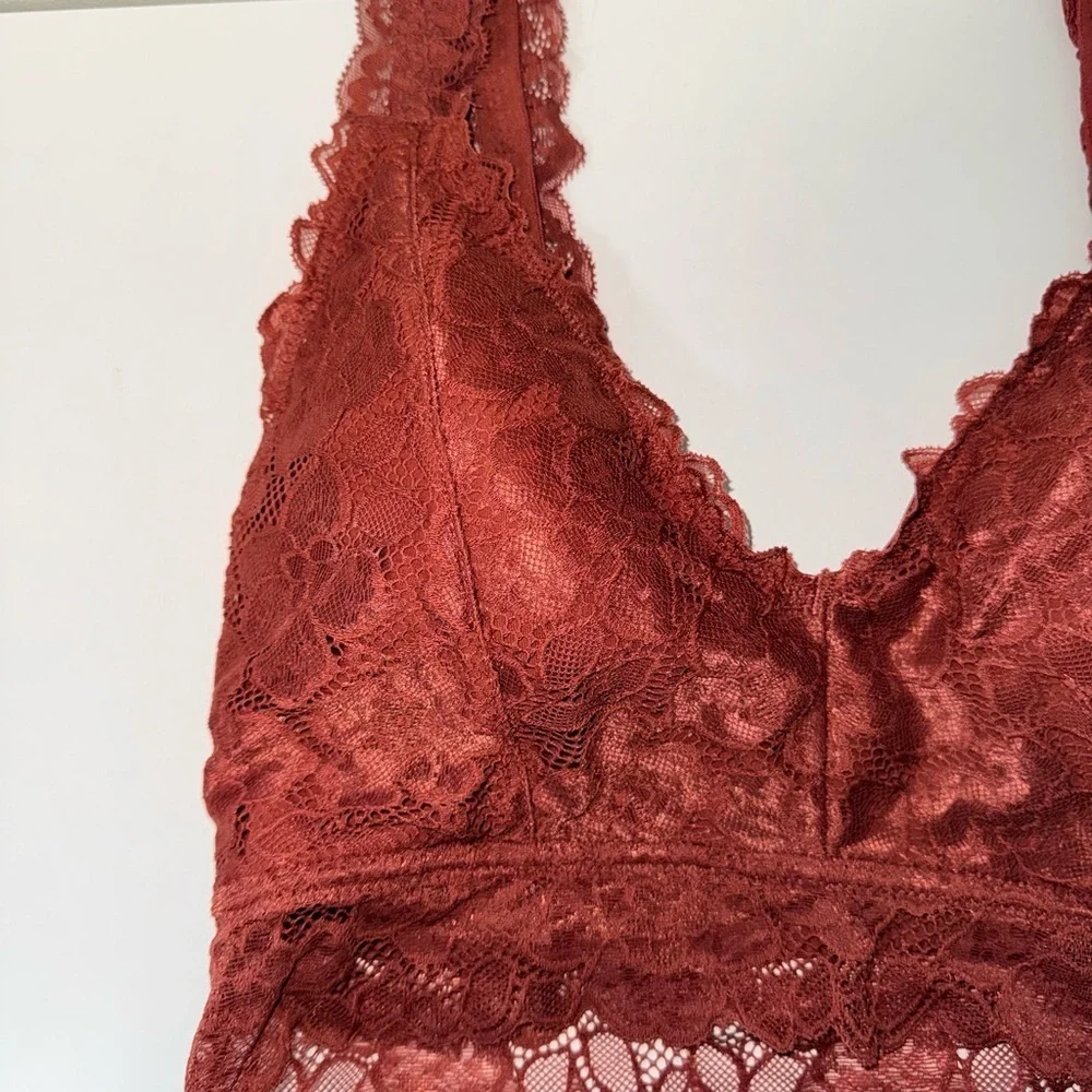 Maurices Rust Orange Wide Strap Lace Bralette V-neck Pullover Medium Women’s